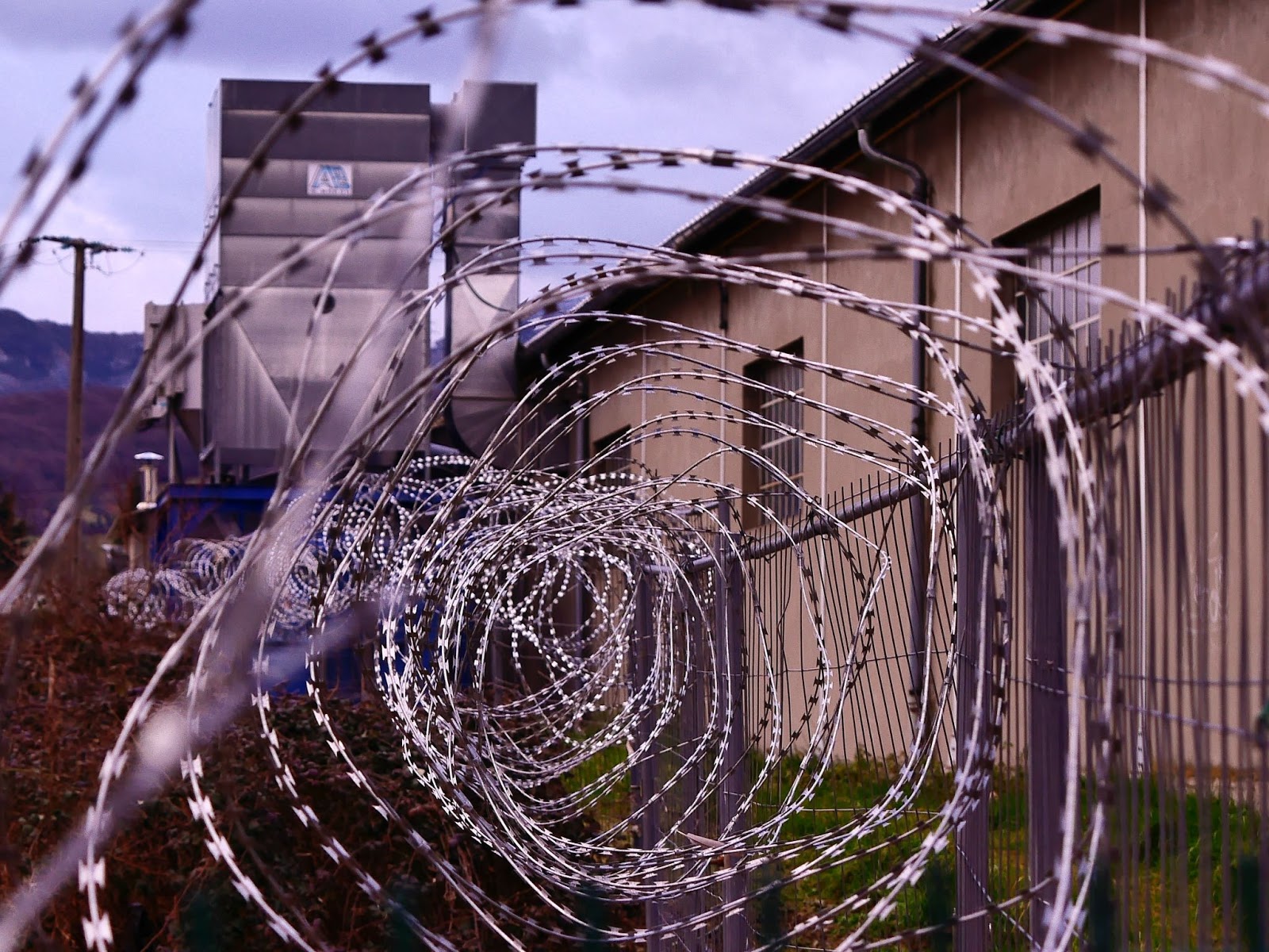 Barb wire