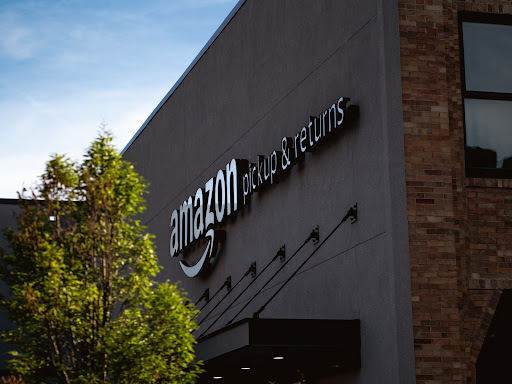 outside of amazon warehouse