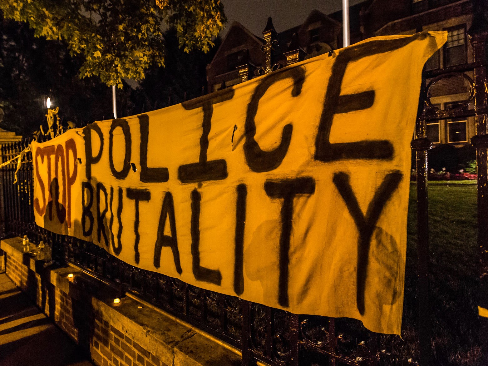 Stop police brutality sign