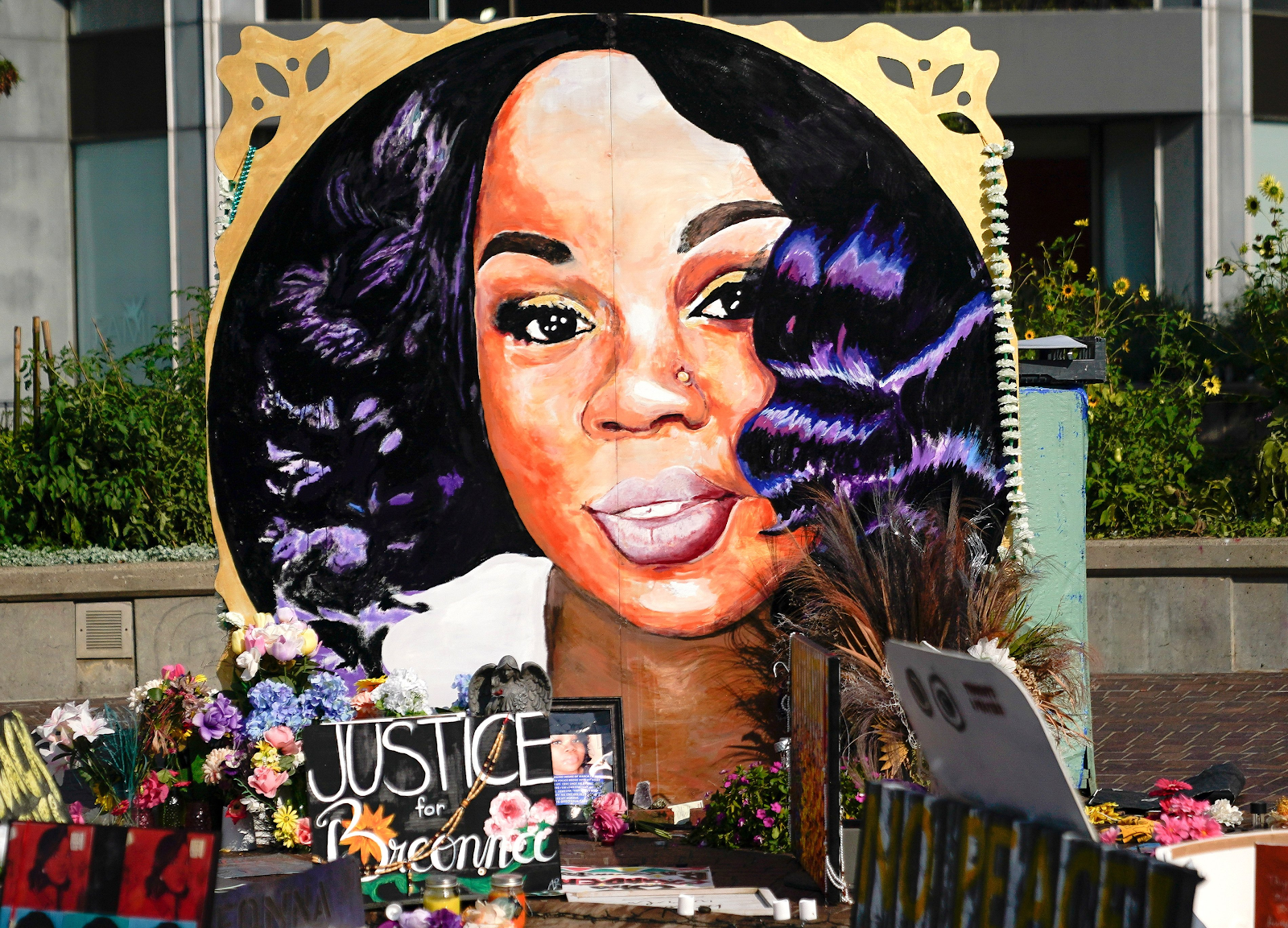 Breonna Taylor mural