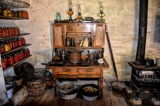 pioneer settlers kitchen