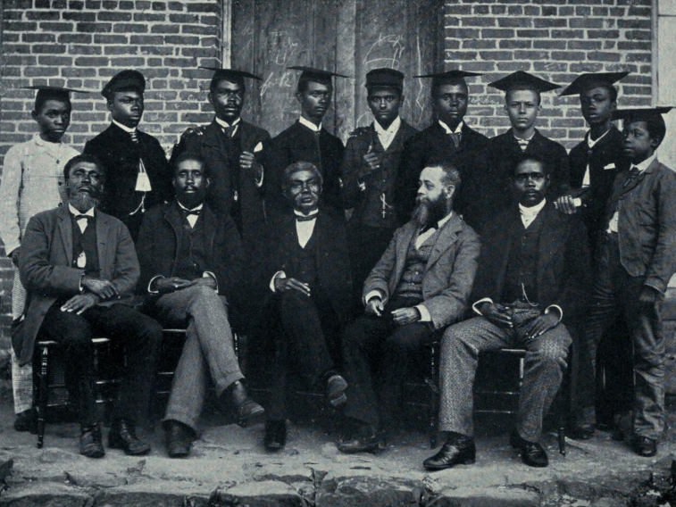 Photograph of Liberia College Students and Staff