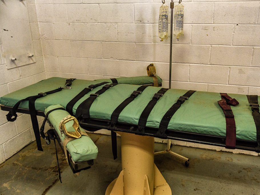 Lethal injection table
