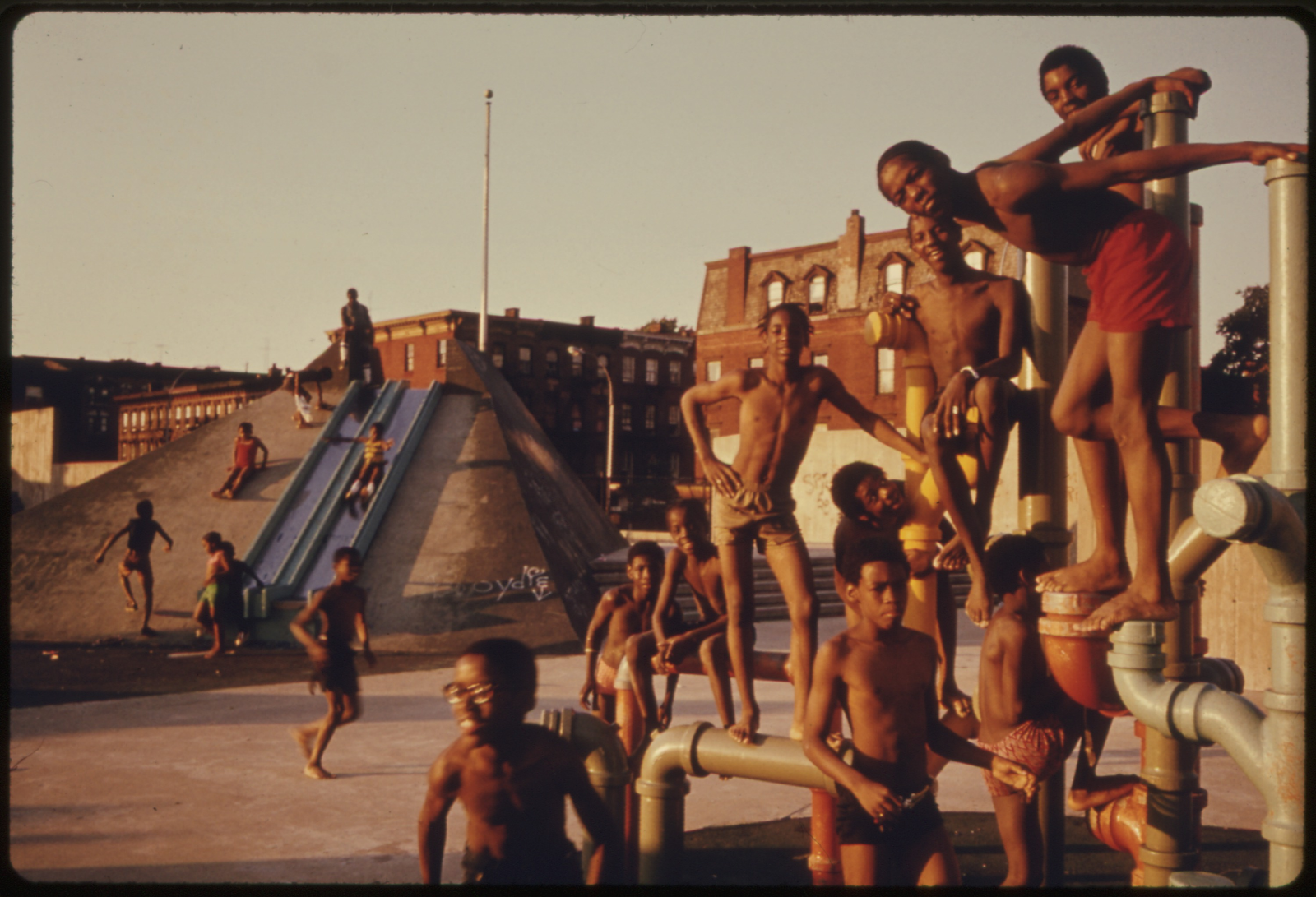 Children at Kosciusko pool