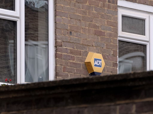 adt sign displayed