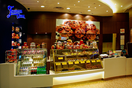famous amos display
