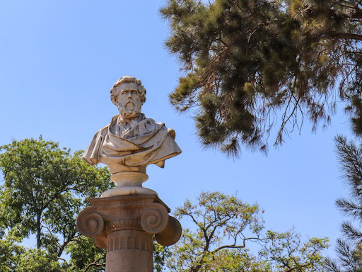 bust of statue
