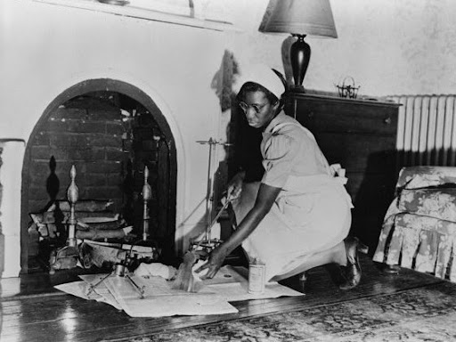 dora lee working
