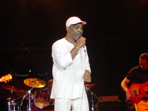 frankie beverly performing