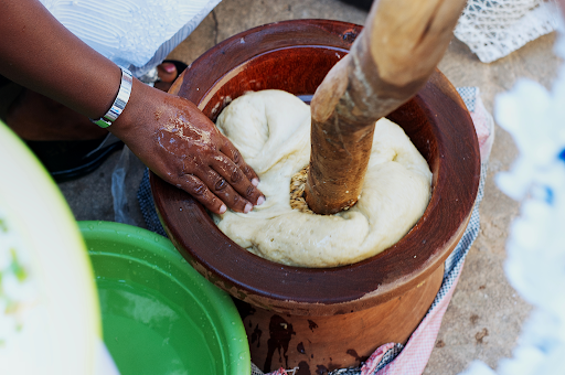 pounding of fufu