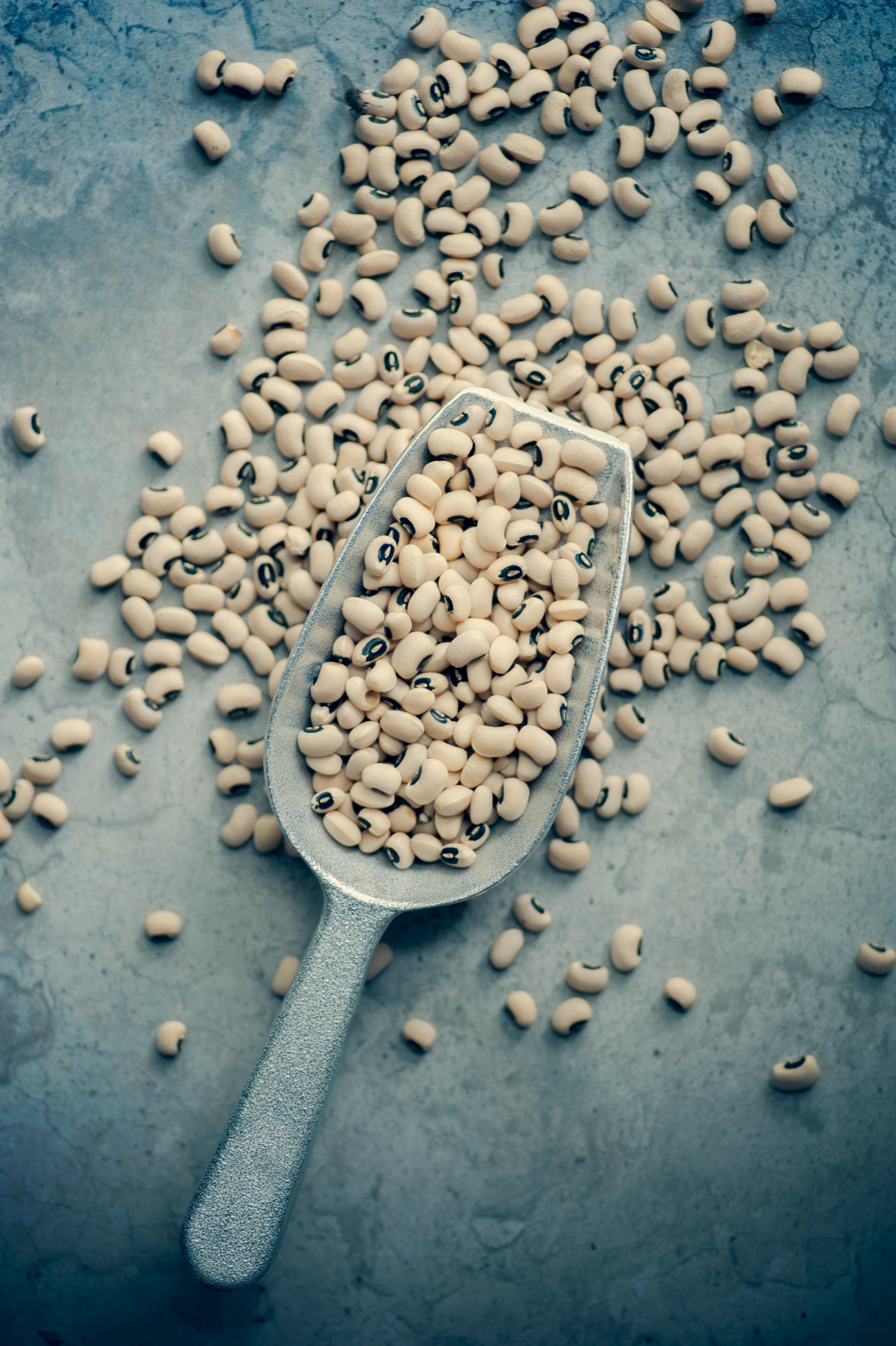 scooper with black eyed peas