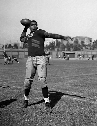 kenny washington on the field