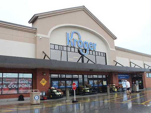 outside of a kroger grocery store