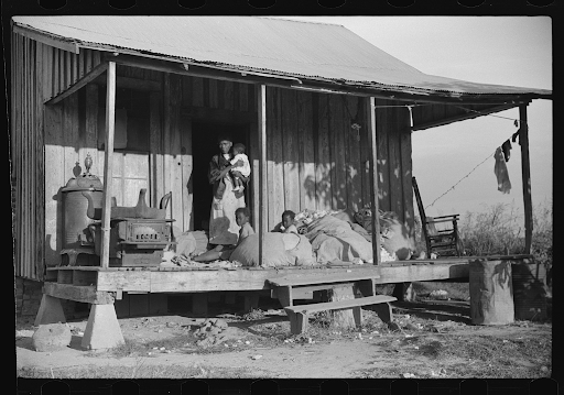 wraparound porch at a plantation