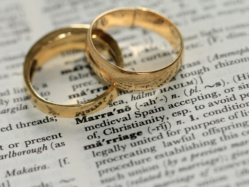 wedding rings conjoined