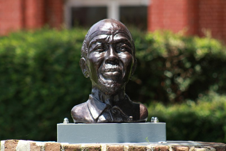 Bronze statue of Cudjo Lewis