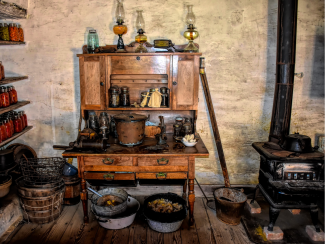 Pioneer kitchen