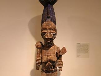Kneeling Female Figure, Devotee of Oshun