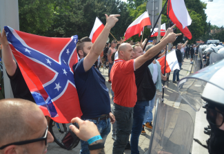 Neo-Nazis attack an LGBT rigths pride parade