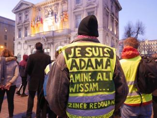 protestors in france