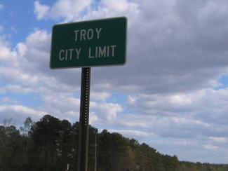 sign that says troy city limit