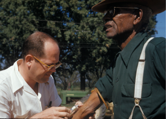 tuskegee syphilis study doctor injects subject