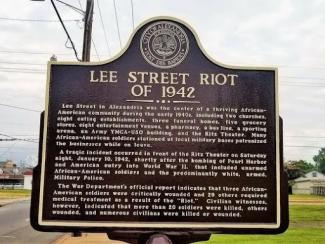 historical plaque about lee street riot