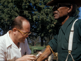 tuskegee syphilis study doctor injects subject with placebo