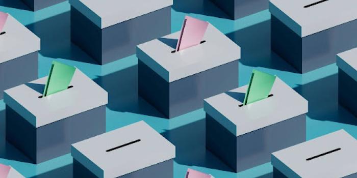 cubes with a green square in the middle