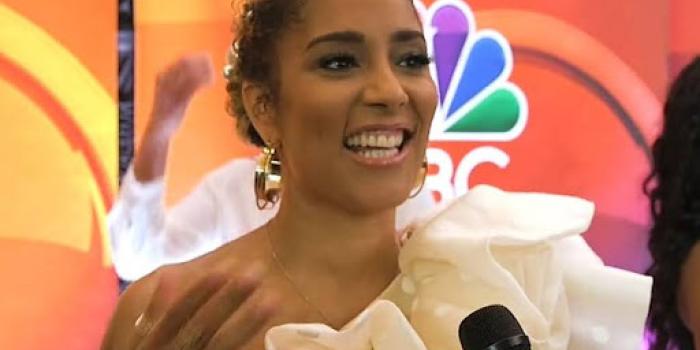 amanda seales smiling